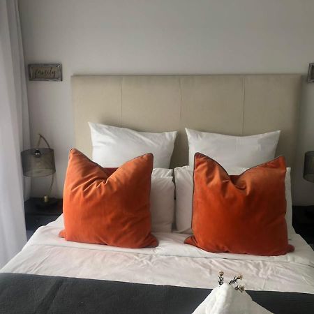 Luxurious Waterfall 1 Bedroom Condo With Free Uncapped Wifi Midrand Exterior foto