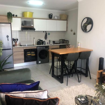 Luxurious Waterfall 1 Bedroom Condo With Free Uncapped Wifi Midrand Exterior foto