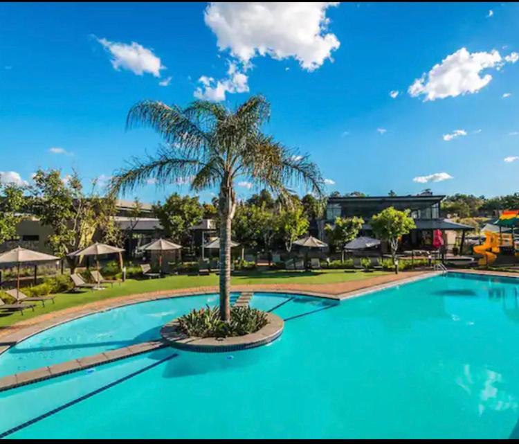 Luxurious Waterfall 1 Bedroom Condo With Free Uncapped Wifi Midrand Exterior foto