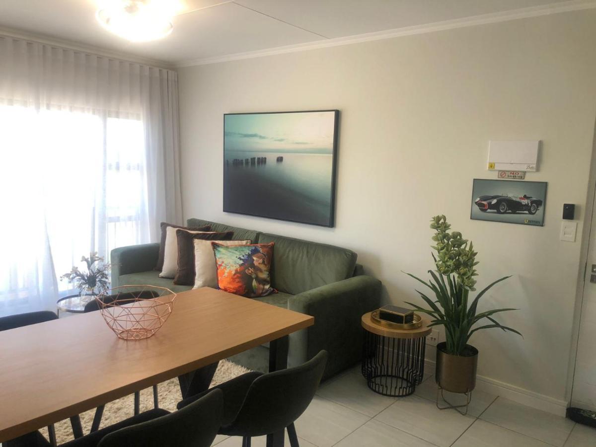 Luxurious Waterfall 1 Bedroom Condo With Free Uncapped Wifi Midrand Exterior foto